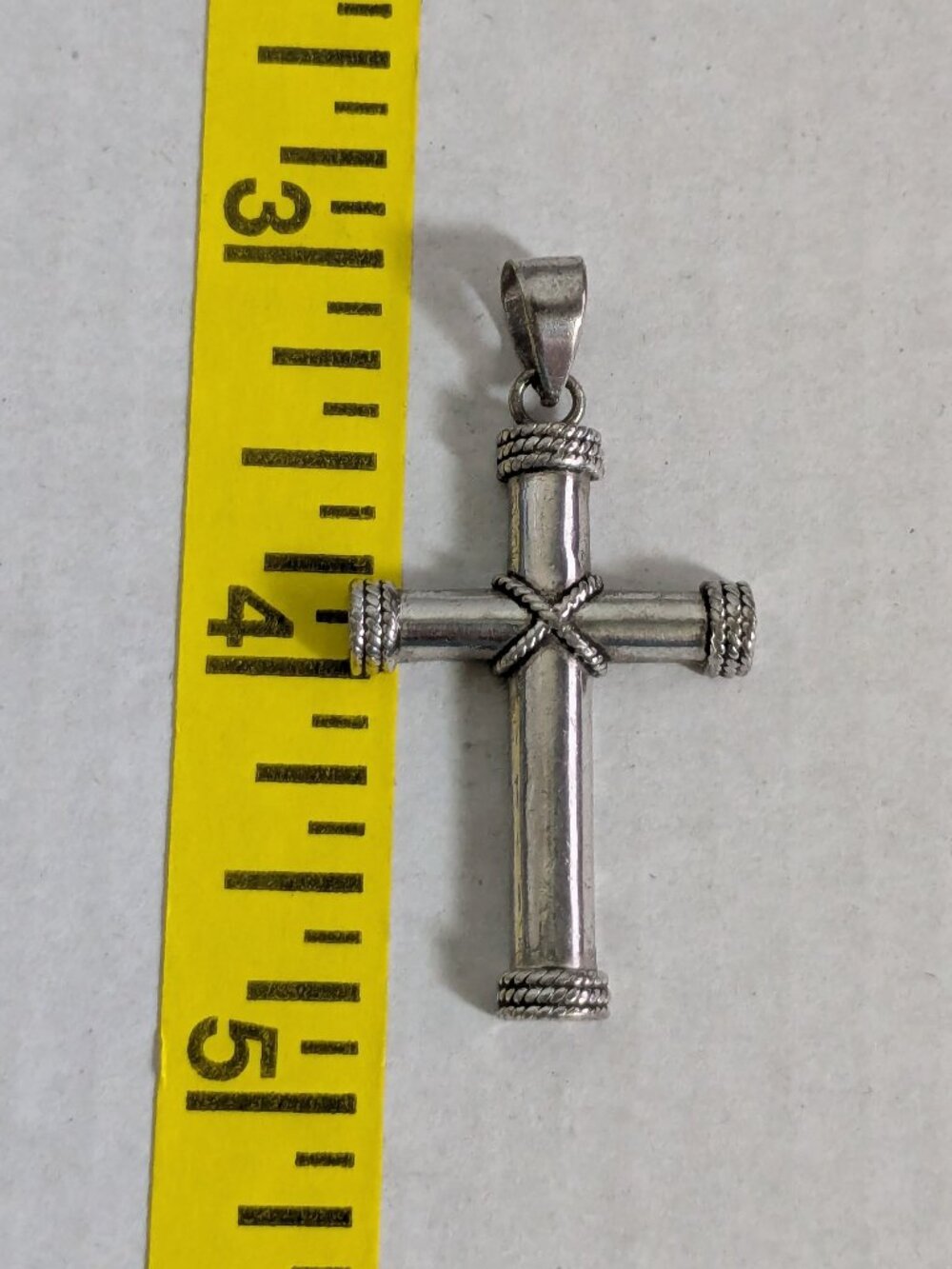 925 Sterling Silver Rope Textured Detail Christian Cross Pendant